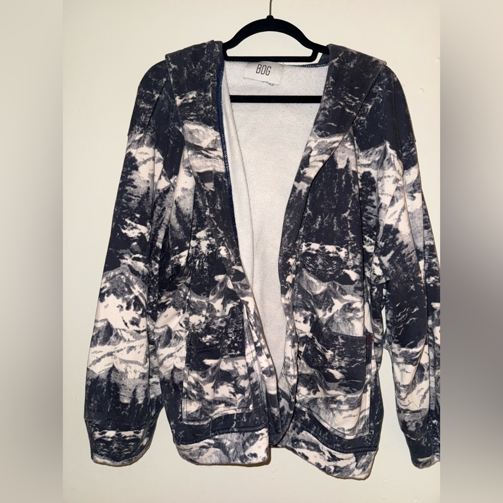 BDG Cozy White and Navy Jacket